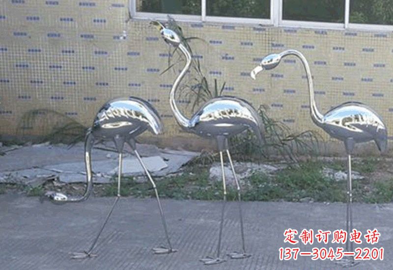 甘肃不锈钢火烈鸟雕塑给人以美好的视觉享受