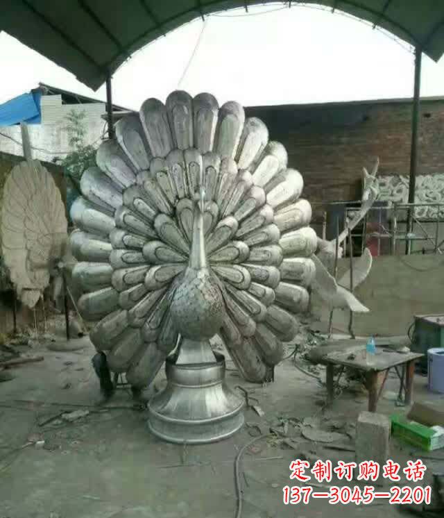 甘肃该孔雀雕塑