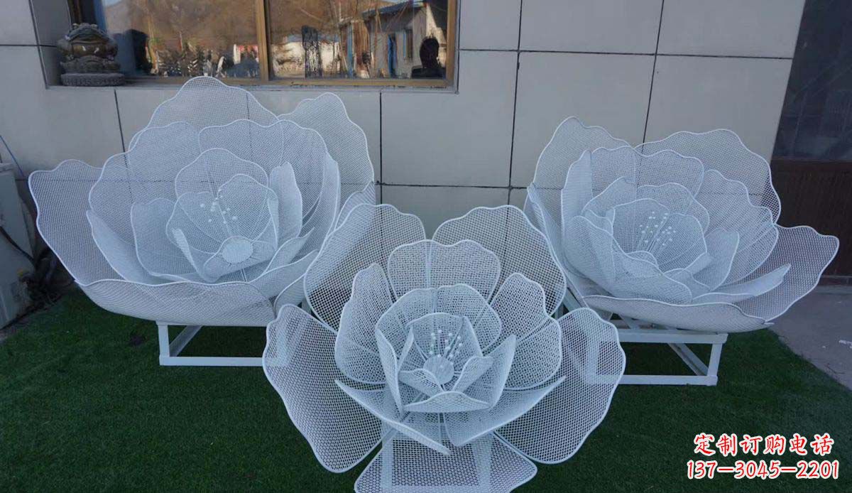 甘肃不锈钢荷花雕塑一种精美而经久不衰的艺术品
