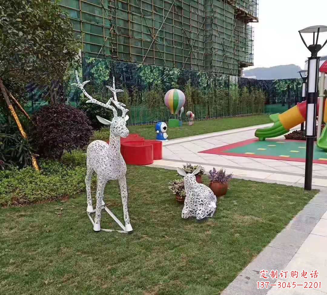 甘肃不锈钢梅花鹿雕塑点亮公园景观