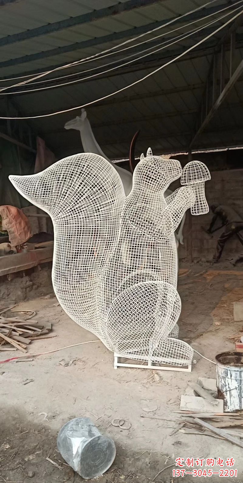 甘肃不锈钢松鼠雕塑精美的艺术作品