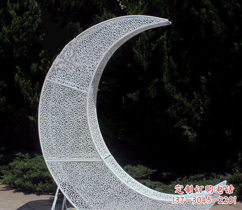 甘肃不锈钢镂空月亮公园雕塑浪漫而又神奇