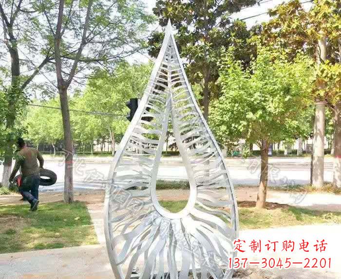 甘肃精致不锈钢水滴雕塑