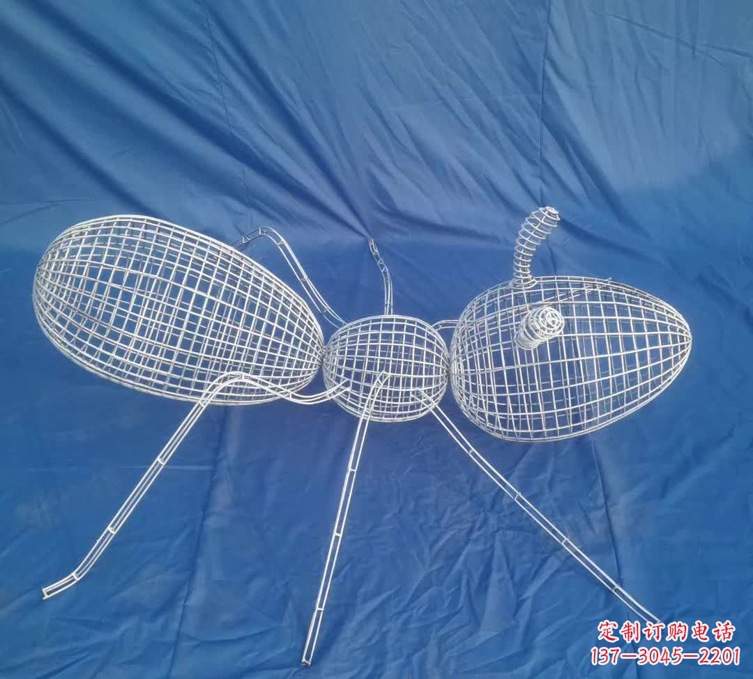 甘肃蚂蚁镂空雕塑精致的艺术精品