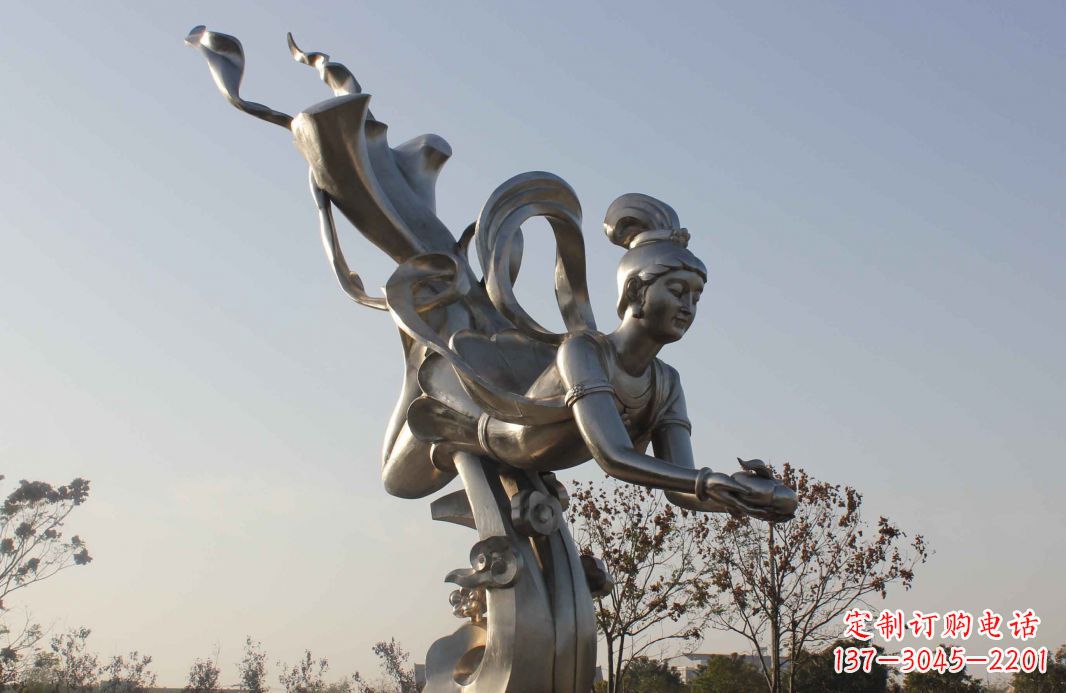 甘肃蟠桃祈福精美不锈钢雕塑