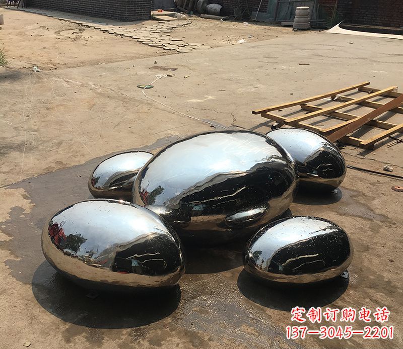 甘肃不锈钢水滴雕塑给景观增添独特魅力