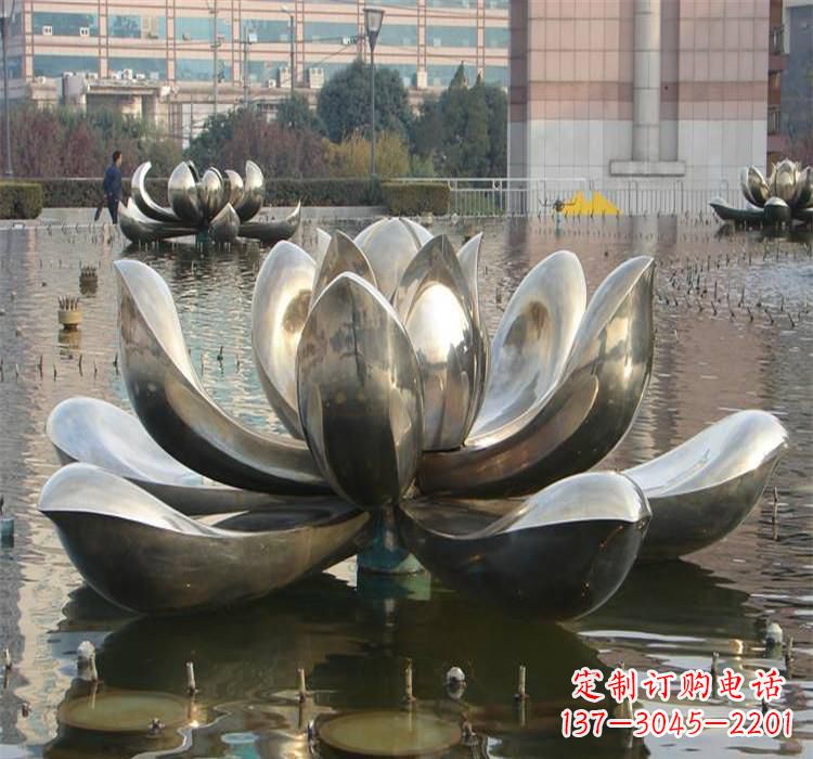 甘肃不锈钢水景荷花雕塑质朴之美