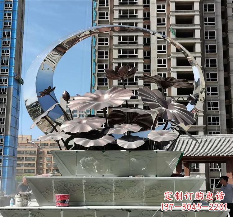 甘肃不锈钢荷花雕塑把宁静的自然融入城市