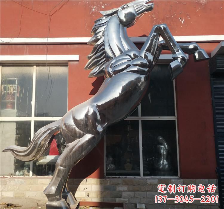 甘肃不锈钢跳跃马雕塑