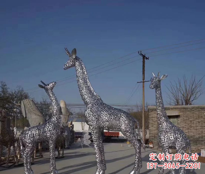 甘肃不锈钢镂空雕塑长颈鹿