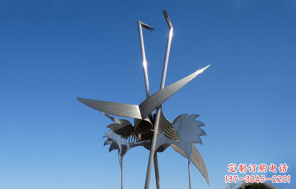 甘肃不锈钢鸵鸟雕塑精美外形、传神表现