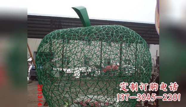 甘肃不锈钢网制作的苹果雕塑——精致且耐久