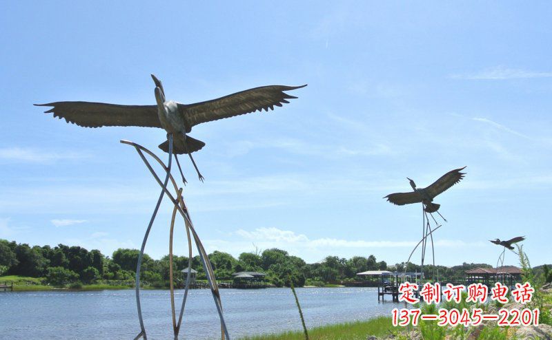 甘肃不锈钢仙鹤雕塑象征着自由之美