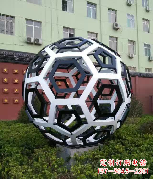 甘肃不锈钢足球雕塑缔造校园新风貌