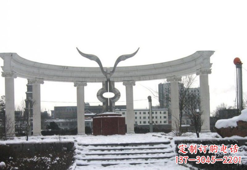 甘肃雄鹰展翅——一件精美的不锈钢雕塑