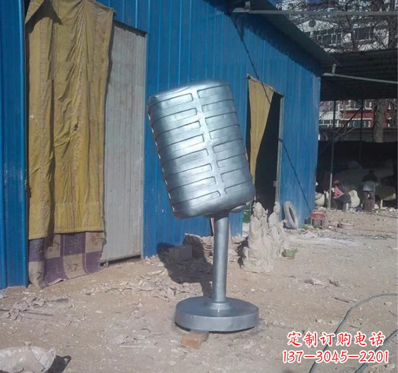 甘肃不锈钢艺术话筒雕塑——传承精神文化