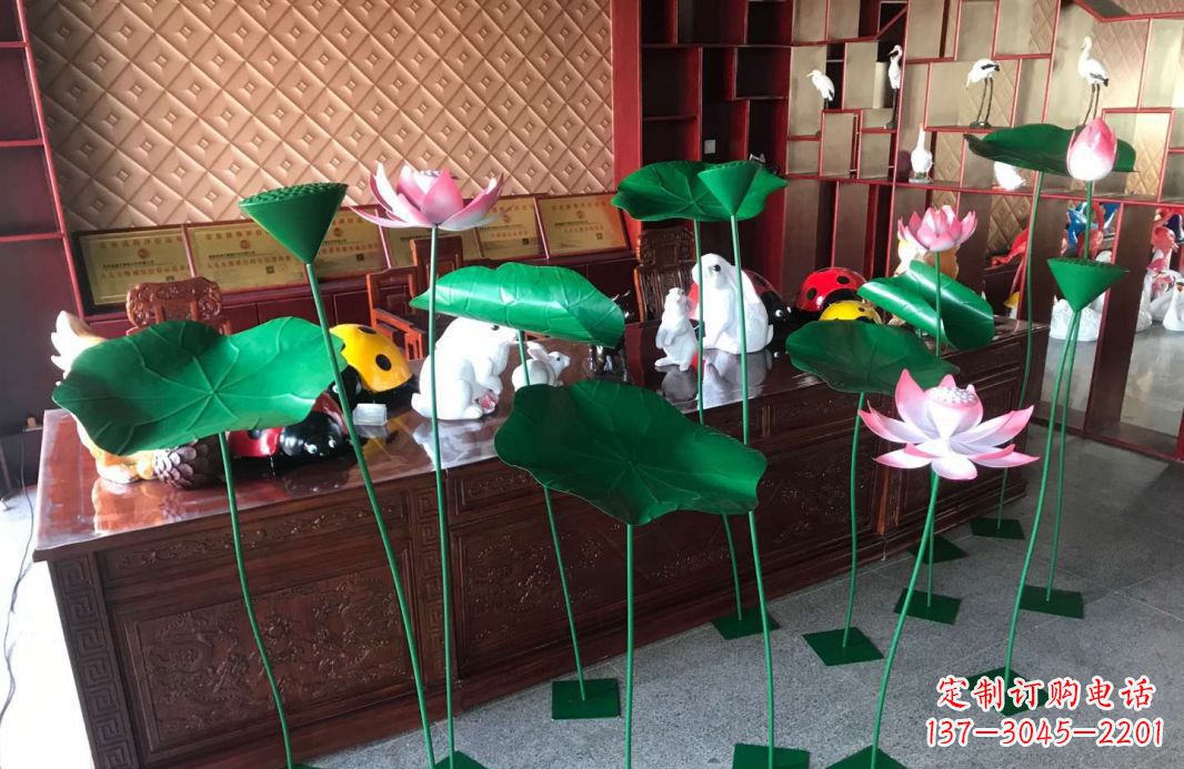 甘肃精美不锈钢荷叶雕塑