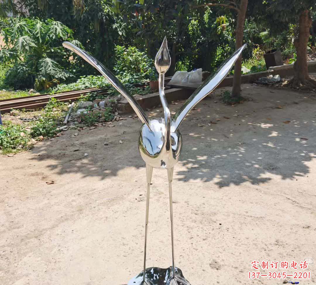 甘肃不锈钢仙鹤雕塑——传承灵动之美