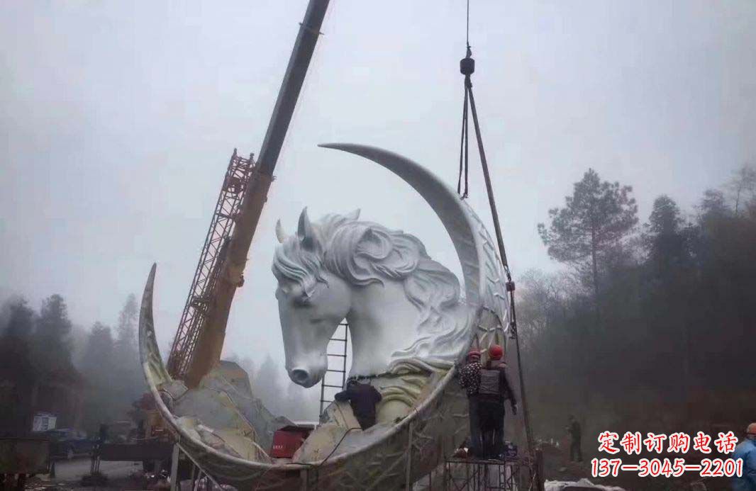 甘肃不锈钢月亮雕塑