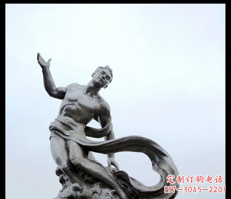甘肃浪花上的勇敢者——不锈钢站立的男人雕塑