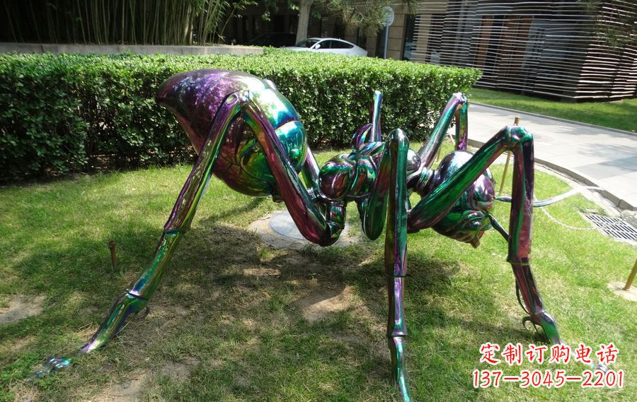 甘肃蜘蛛侠传递英雄激情的不锈钢雕塑