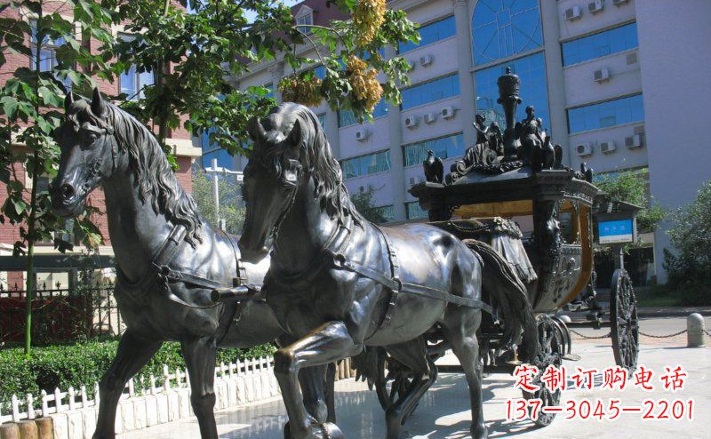 甘肃马车雕塑西方步行街的瑰宝