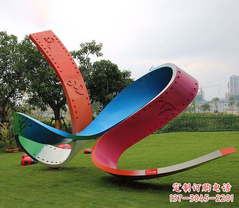甘肃彩色不锈钢胶卷雕塑