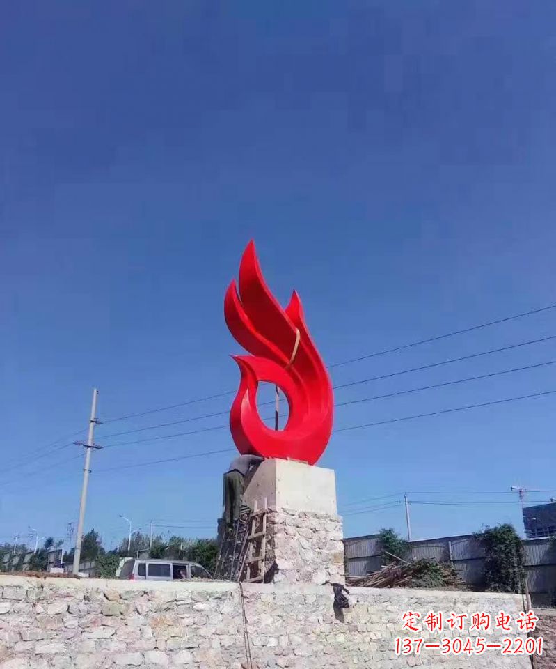 甘肃凤凰雕塑点缀城市的不锈钢景观