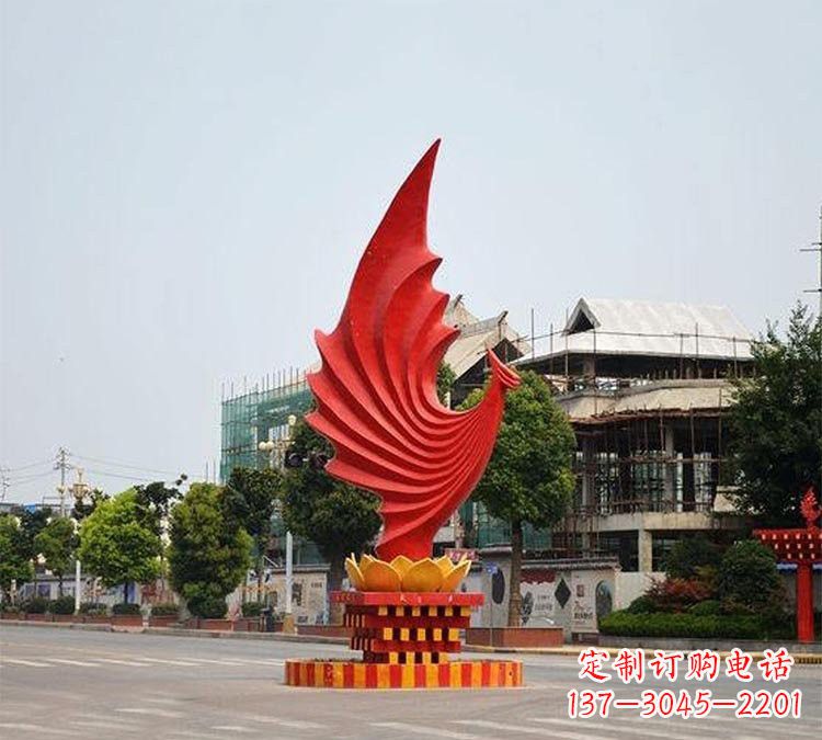 甘肃凤凰雕塑为城市街边增添美丽