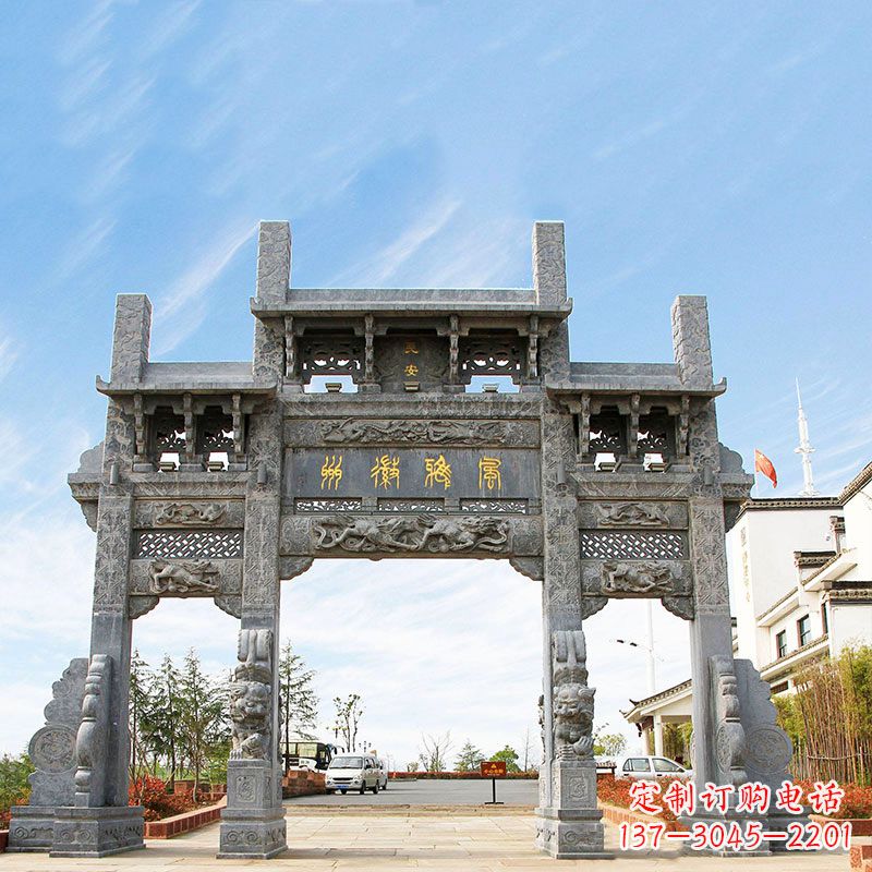 甘肃城市园林中精美的牌坊雕塑