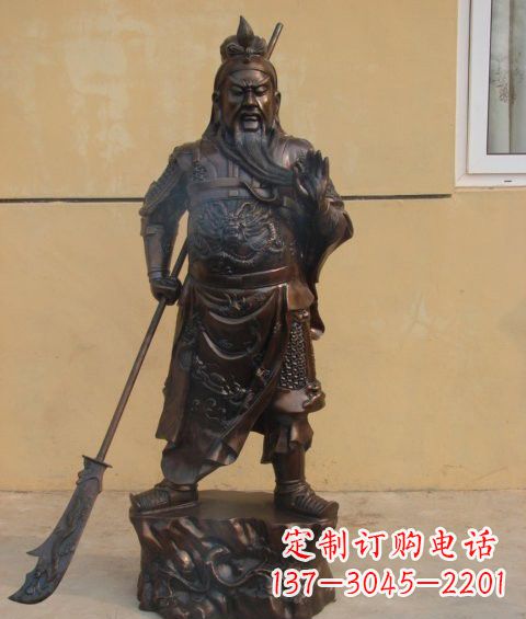甘肃关公雕塑祝福人们的神灵