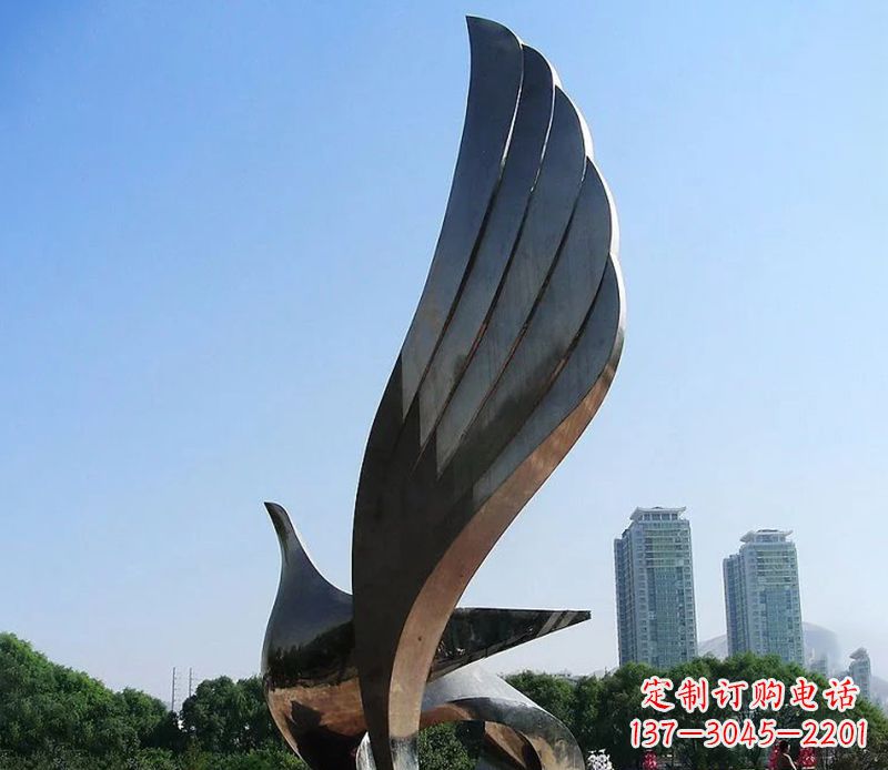 甘肃不锈钢翅膀雕塑象征着自由的美