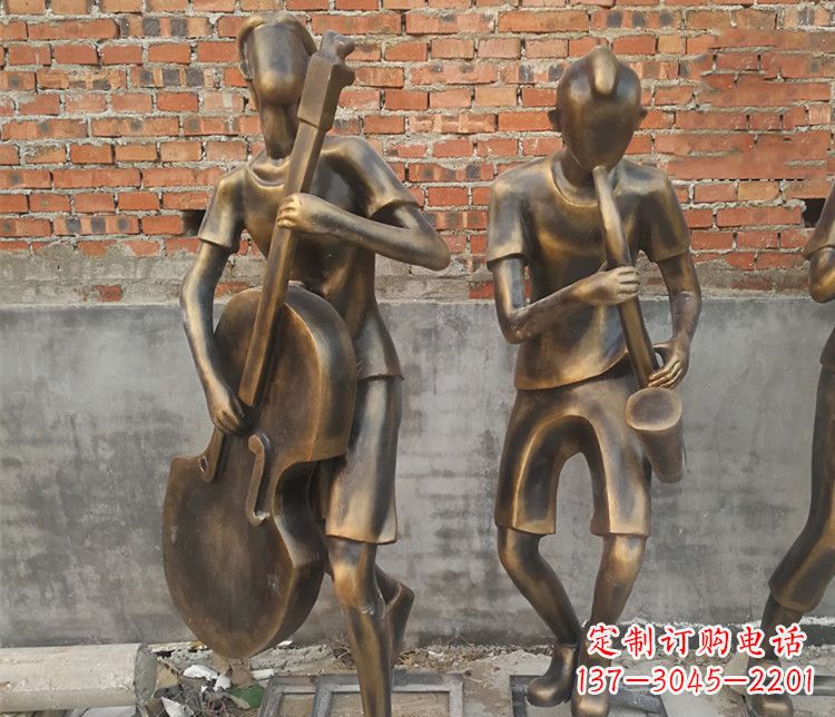 甘肃雄伟屹立——萨克斯铜雕