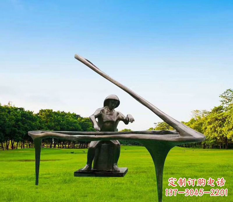 甘肃钢琴之音铸成雕塑