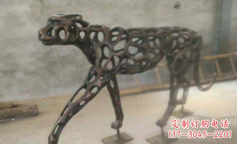 甘肃抽象金钱豹公园动物铜雕 (2)