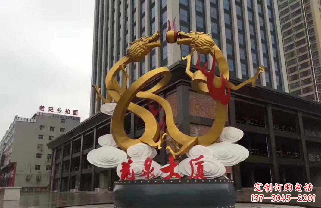 甘肃精美的双龙戏珠不锈钢雕塑