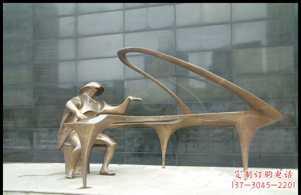 甘肃钢琴雕塑融合音乐与艺术的完美结晶
