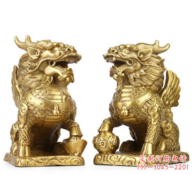 甘肃绚丽多彩的纯铜麒麟雕塑