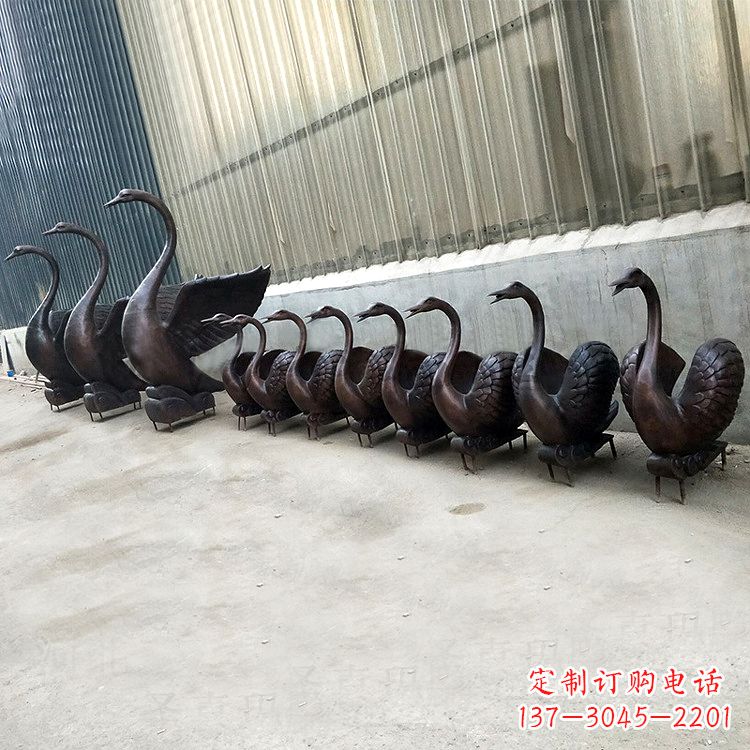 甘肃精致的铜质天鹅雕塑