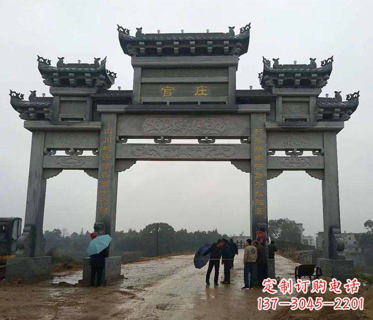 甘肃村庄牌坊雕塑传承古老文化