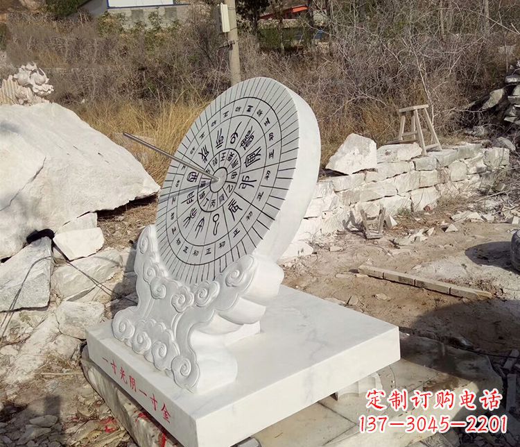 甘肃传承古老文化——日晷雕塑