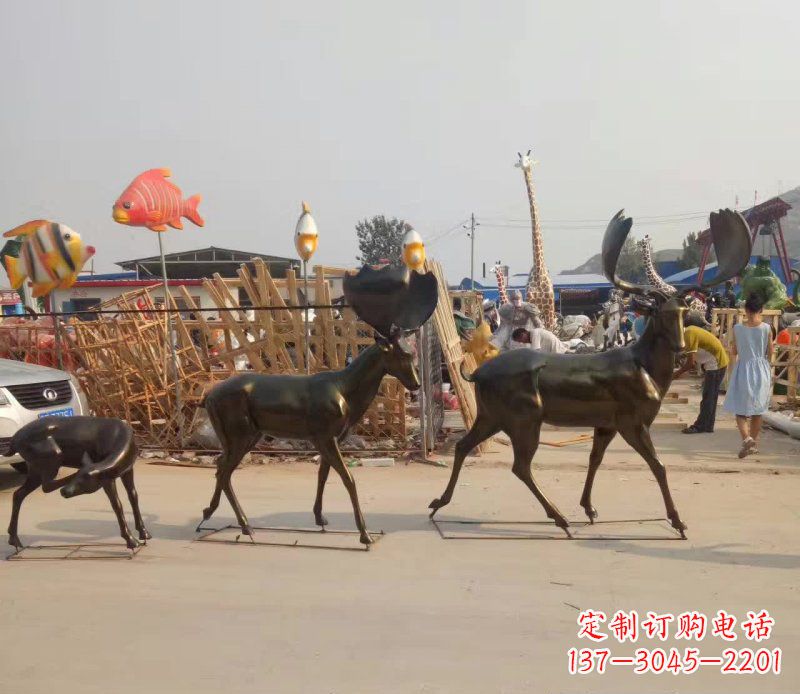甘肃大角鹿群的铜雕美丽的艺术精品