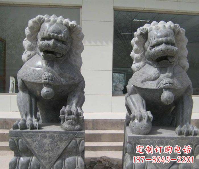 甘肃大理石雕刻的狮子雕塑