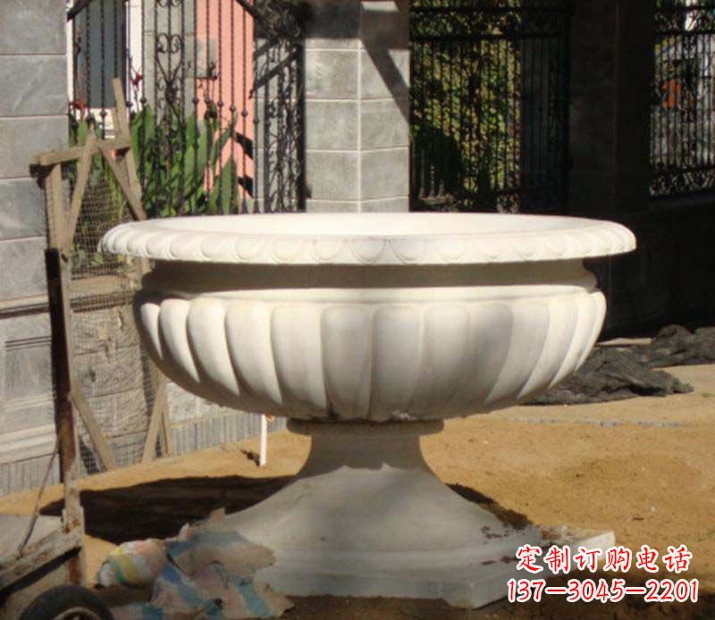 甘肃精美大理石花盆雕塑