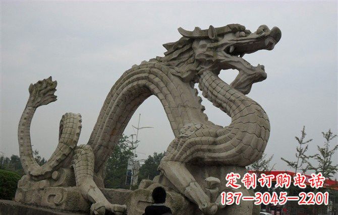 甘肃大理石龙雕塑,象征着力量与尊贵