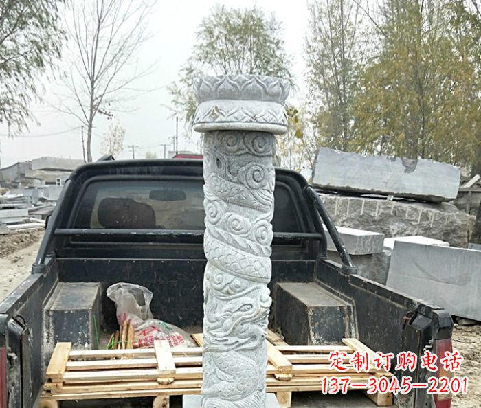 甘肃大理石龙柱雕塑