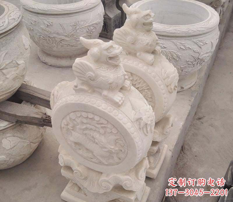 甘肃大理石貔貅抱鼓石雕塑