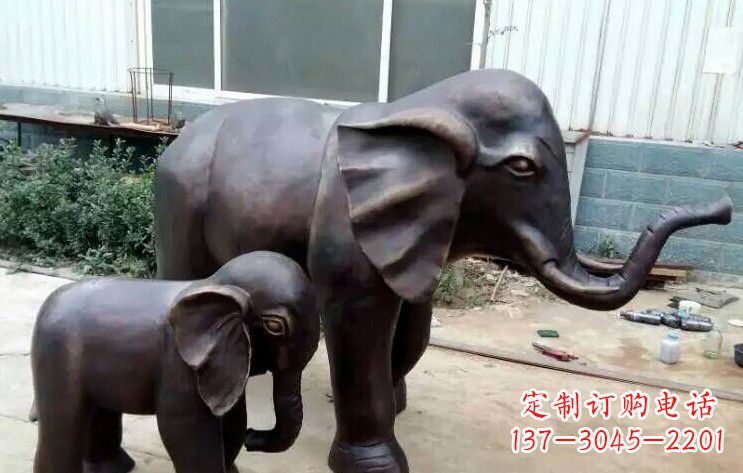 甘肃浓情母子情·大象铜雕塑