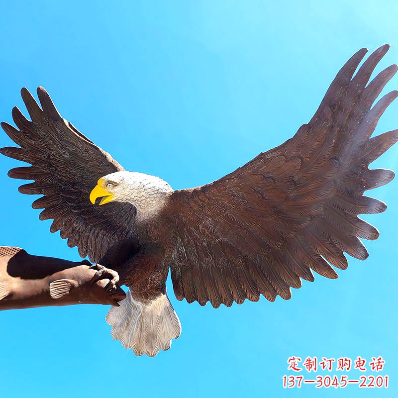 甘肃精致仿真老鹰玻璃钢雕塑