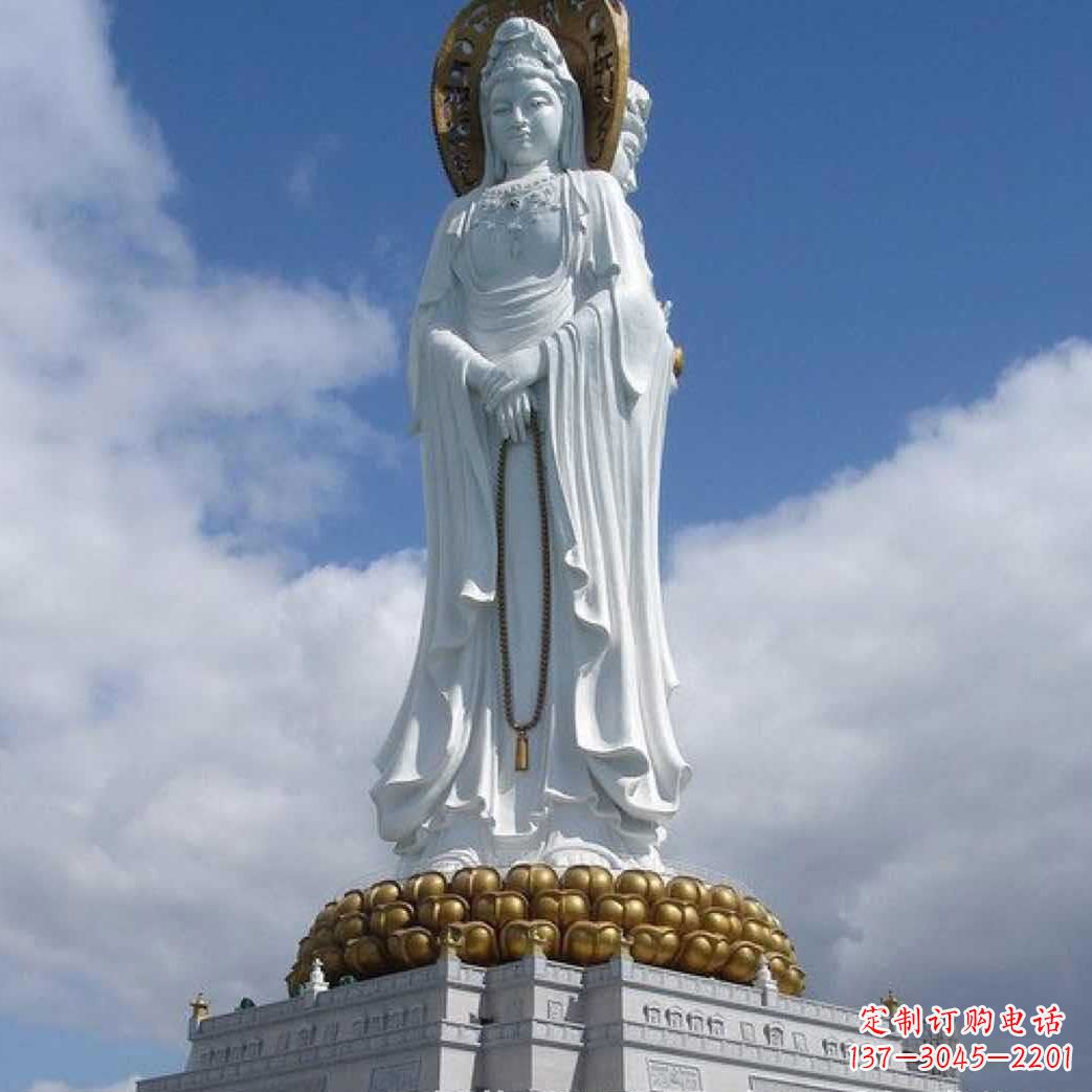 甘肃汇聚神灵精灵的大型观音石雕